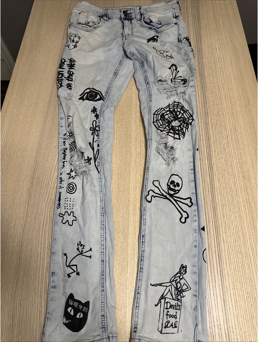 Ninth Hall Rogue Skinny Jeans Mens 32w Light Wash Graffiti Tattoo Art Distressed